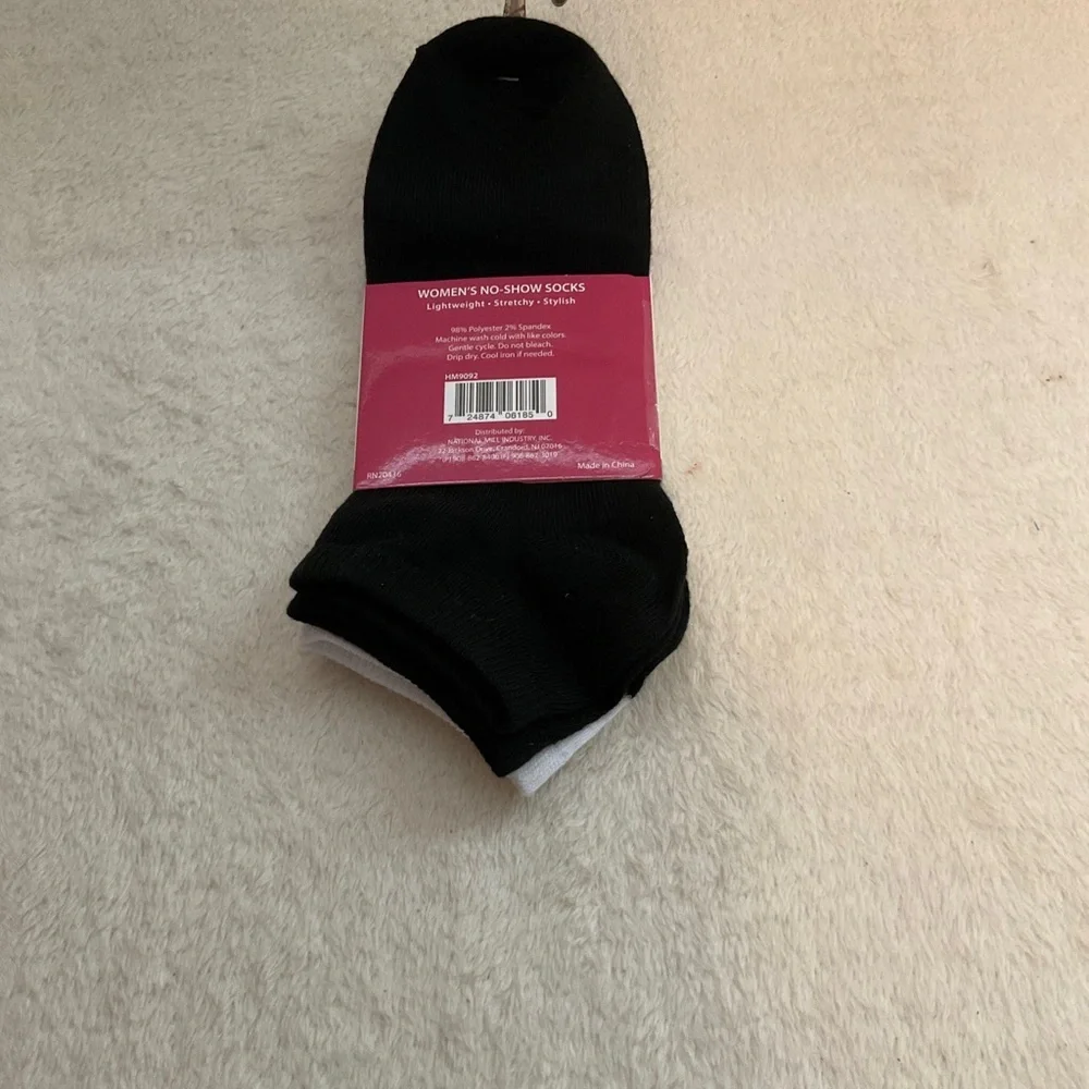 Women's No-Show Socks - White with Purple Polka Dots (2-Pack)
